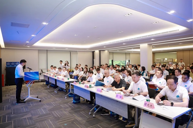 海珠区新的社会阶层人士联谊会二届三次会员大会顺利召开，云蝶科技总裁田雪松当选会长