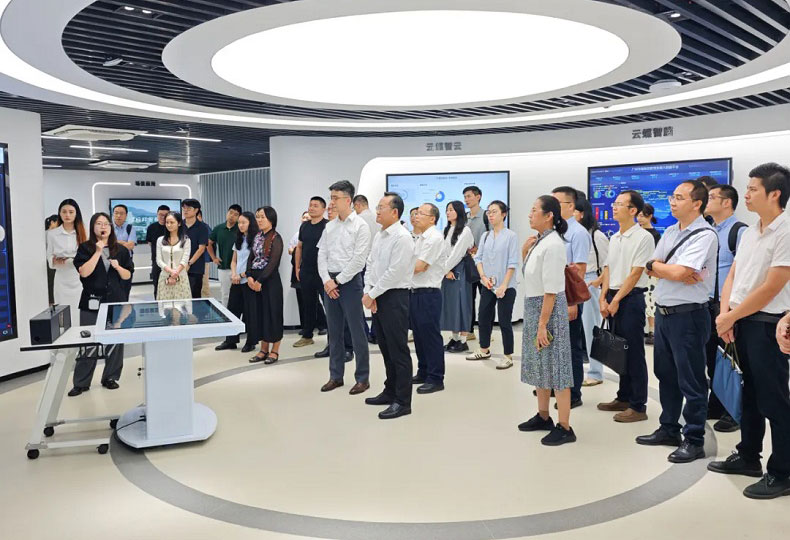 广州市社会科学院党组书记、院长张跃国一行到访云蝶科技