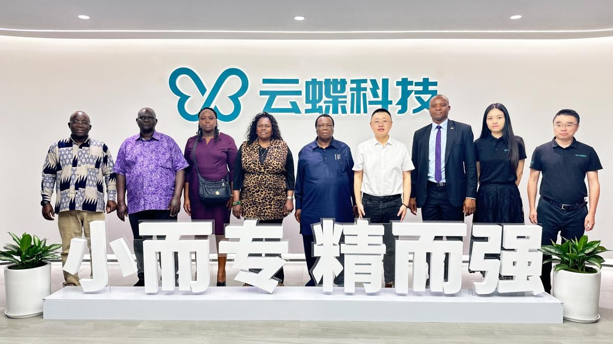 肯尼亚中央工会代表团到访云蝶科技考察交流