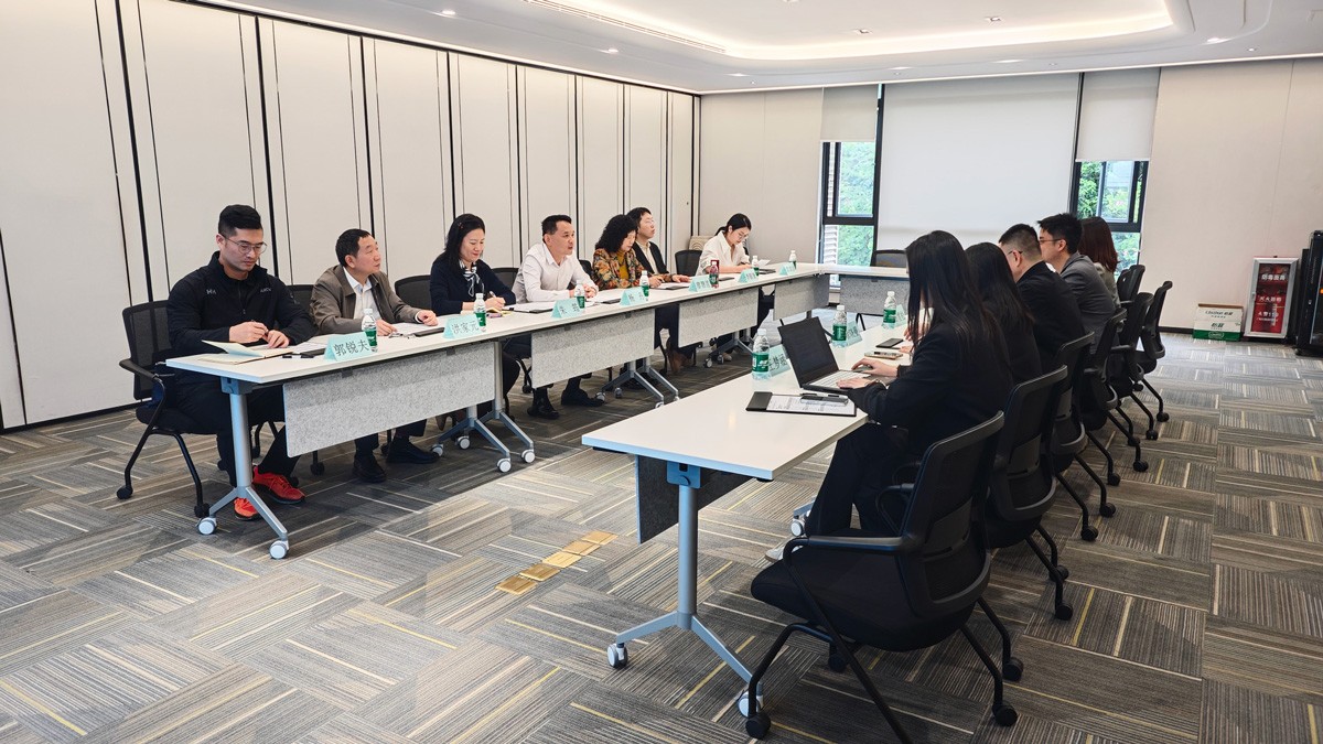 广州市委“两新”工委副书记杨丹一行到访云蝶科技调研交流